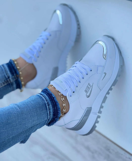 Nike Trebol Blanco